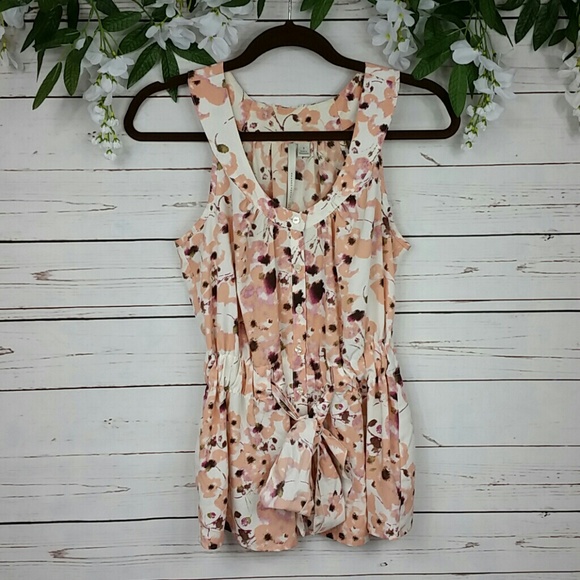 LC Lauren Conrad Tops - 🌞 LC Lauren Conrad Floral Sleeveless Blouse